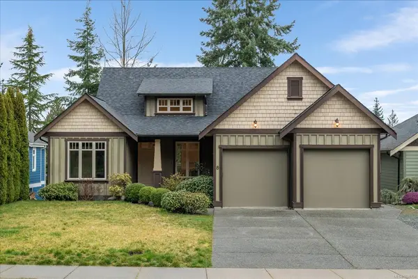 8 Trill Dr, Parksville BC V9P 2W6 - 5 bed, 3 bath in Parksville