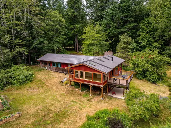 9900 Greenhill Rd, Denman Island BC V0R 1T0 - 3 bed, 3.0 bath in Denman Island
