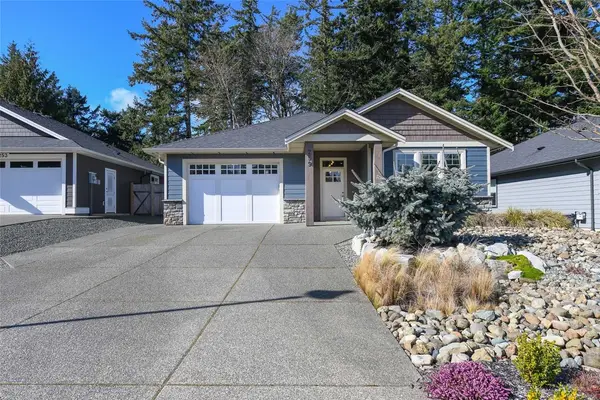 259 Forester Ave, Comox BC V9M 0C2 — Pending Sale in Comox
