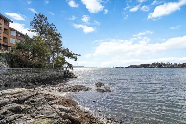 325 Maitland St # 706, Victoria BC V9A 7G7 - 2 bed, 1 bath in Victoria