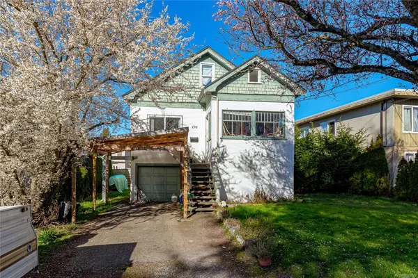 176 Regina Ave, Saanich BC V8Z 1J3 - 3 bed, 2 bath in Saanich