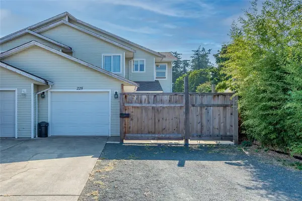 225 Larwood Rd, Campbell River BC V9W 1S3 - 3 bed, 2 bath in Campbell River