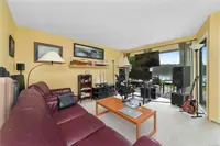 View 16