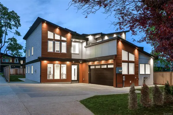 1246 Reynolds Rd, Saanich BC V8P 2K7