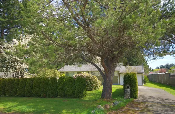 603 Johnstone Rd, Parksville BC V9P 2A5 - 3 bed, 1 bath in Parksville