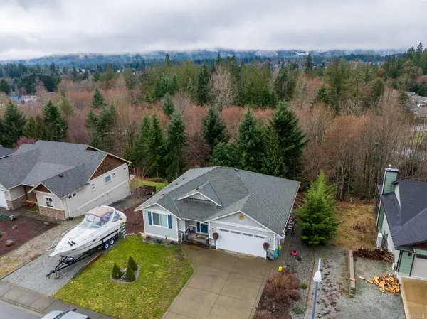 94 Beech Cres, Lake Cowichan BC V0R 2G1 - 3 bed, 3 bath in Lake Cowichan