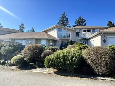 130 Corbett Rd # 3, Salt Spring BC V8K 1T2