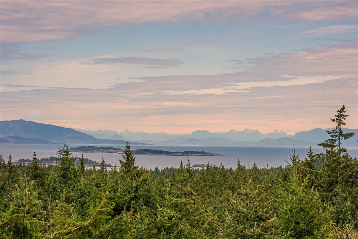 2311 Mate Pl, Nanoose Bay BC V9P 9G2