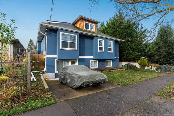 2526 Scott St, Victoria BC V8T 1Z6 - 9 bed, 3 bath in Victoria