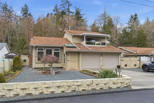 493 Pioneer Cres # 28, Parksville BC V9P 1V1 - 2 bed, 3 bath in Parksville