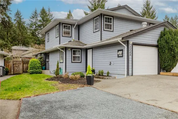 3240 Hillwood Rd, Duncan BC V9L 5K6 - 3 bed, 2 bath in Duncan