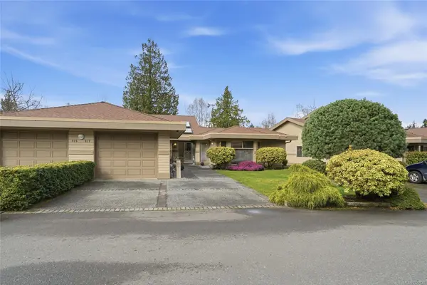 817 Lakes Blvd, French Creek BC V9P 2P8 - 2 bed, 2 bath in French Creek