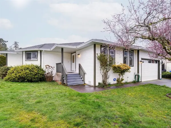 2011 Govenlock Pl, Sooke BC V9Z 0M8