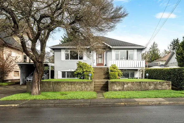 1790 Denman St, Victoria BC V8R 1Y4 - 5 bed, 3 bath in Victoria