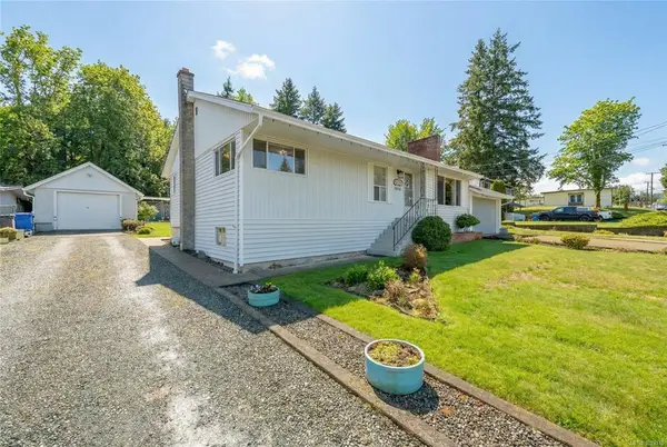 3820 South Oyster School Rd, Saltair BC V9G 1Z5 - 3 bed, 1.0 bath in Saltair