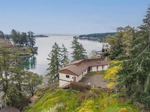 312 Bessborough Ave, View Royal BC V9B 1T7 - 2 bed, 2 bath in View Royal