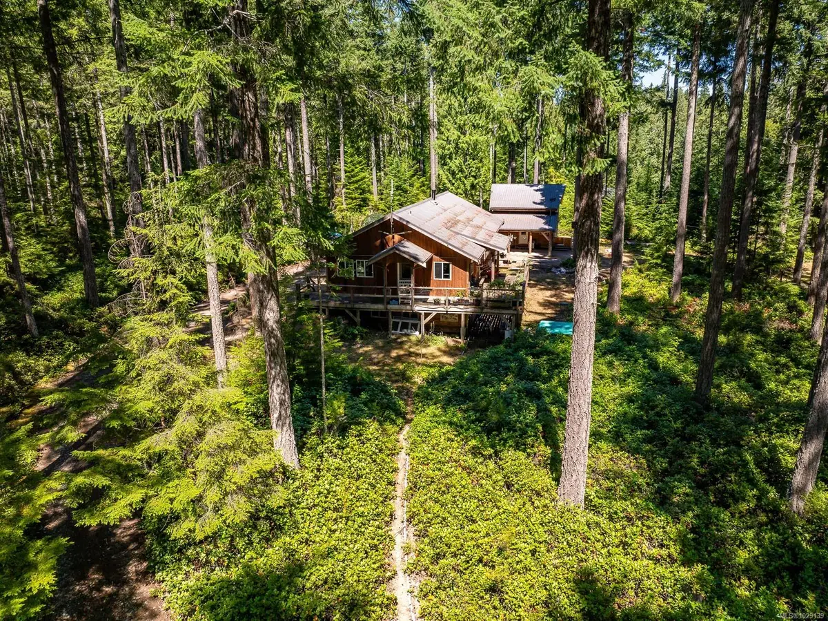 924 Siskin Lane, Cortes Island BC V0P 1K0