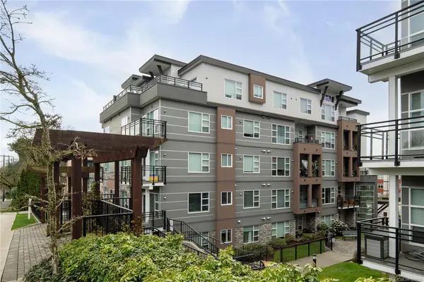 1020 Inverness Rd # 106, Saanich BC V8X 0B1 - 1 bed, 1 bath in Saanich