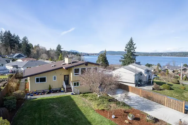 11290 Greenhill Dr, Ladysmith BC V9G 1Y4 - 3 bed, 3 bath in Ladysmith