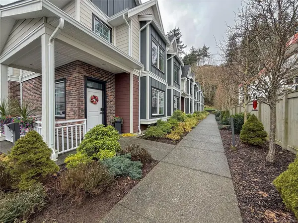 796 Island Hwy S # 3, Campbell River BC V9W 1A6 - 3 bed, 3 bath in Campbell River