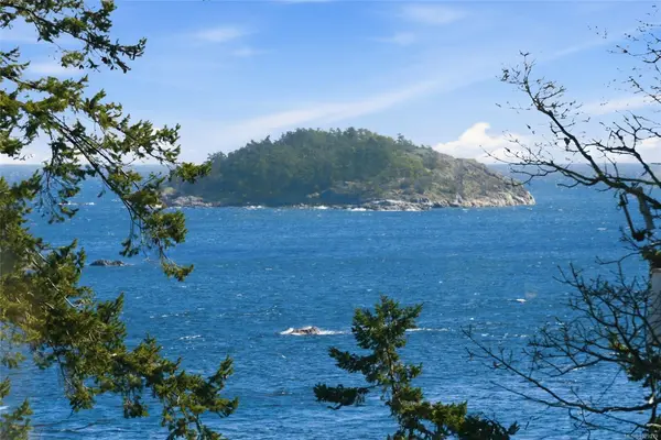 3776 Mallard Pl, Nanoose Bay BC V9P 9H1 - 4 bed, 3 bath in Nanoose Bay