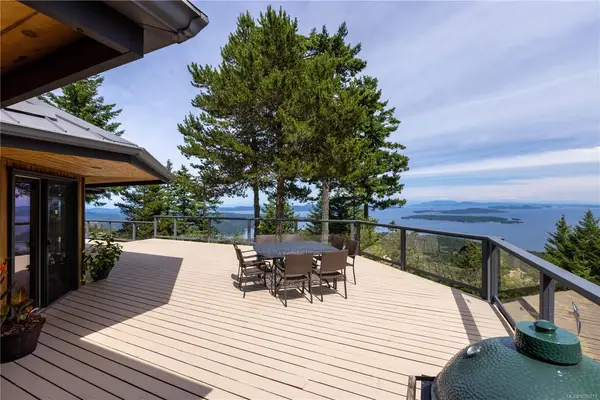 253 Chilton Rd, Salt Spring BC V8K 2W9