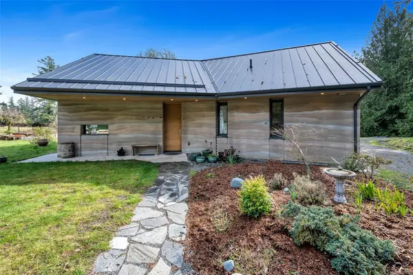 2689 Anderson Rd, Sooke BC V9Z 1G2 - 2 bed, 2 bath in Sooke