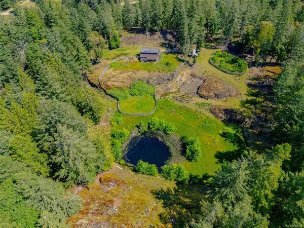 9 Grant Rd, Lasqueti Island BC V0R 2J0 - 2 bed, 1 bath in Lasqueti Island