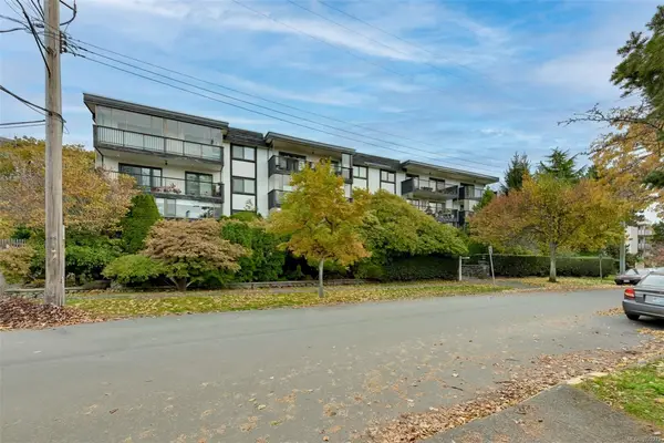 1039 Linden Ave # 302, Victoria BC V8V 4H3 - 2 bed, 2 bath in Victoria