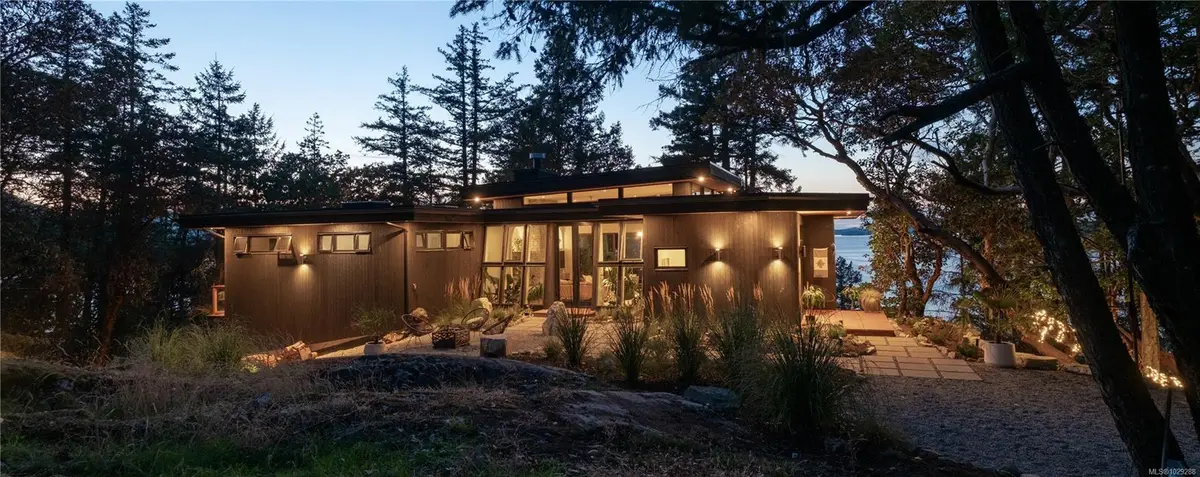 154 Narrows West Rd, Salt Spring BC V8K 0A1