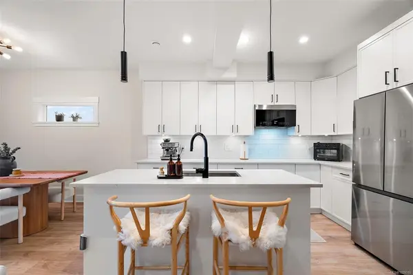 1109 Moonstone Loop, Langford BC V9B 0Y6 - 3 bed, 3.0 bath in Langford