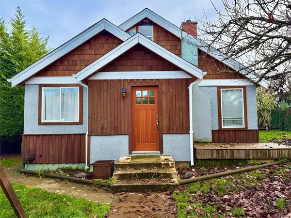 4021 8th Ave, Port Alberni BC V9Y 4S3 - 3 bed, 1 bath in Port Alberni