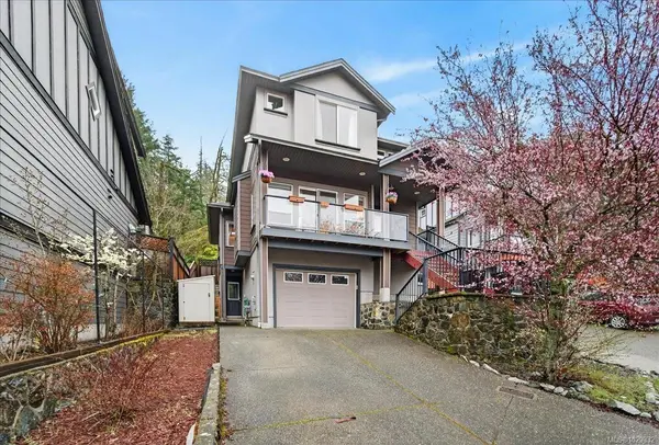 573 Kingsview Ridge, Langford BC V9B 6T7 - 4 bed, 3 bath in Langford