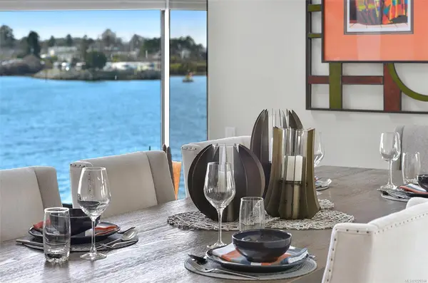 630 Seaforth St # 2, Victoria BC V9A 3R7 - 2 bed, 3 bath in Victoria