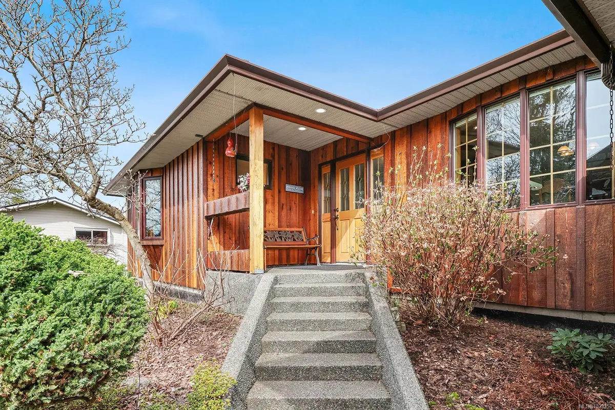 3882 Wavecrest Rd, Campbell River BC V9H 1L1