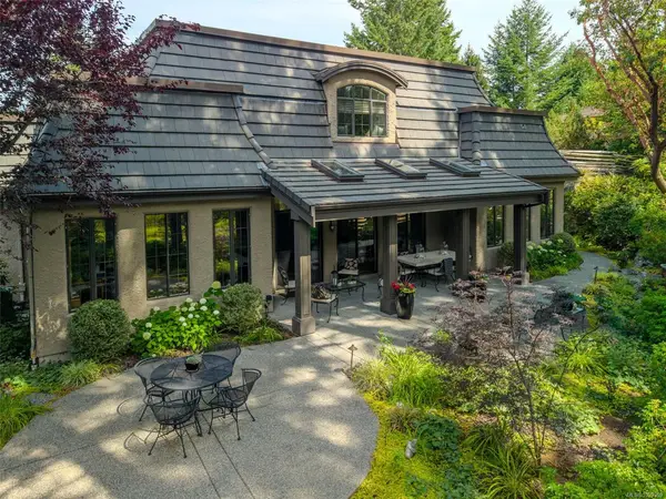 2385 Evanshire Cres, Nanoose Bay BC V9P 9G7 - 3 bed, 4 bath in Nanoose Bay