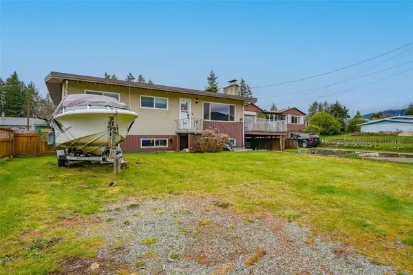 5908 Becker Pl, Port Alberni BC V9Y 8R7 - 3 bed, 2 bath in Port Alberni