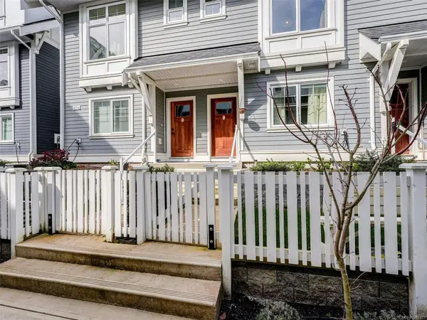 3094 Washington Ave # 2, Victoria BC V9A 0J5 - 4 bed, 3 bath in Victoria