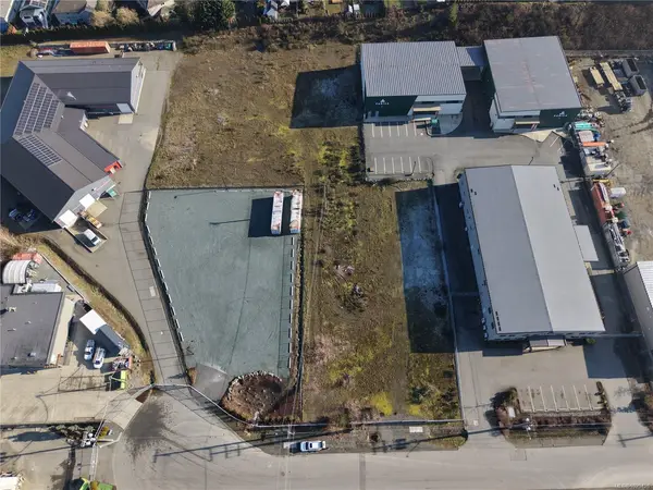 17 & 18 Scott Rd, Duncan BC V9L 6Y8