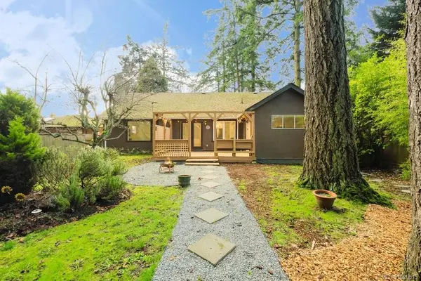 4815 Cordova Bay Rd, Saanich BC V8Y 2J8 - 4 bed, 3 bath in Saanich