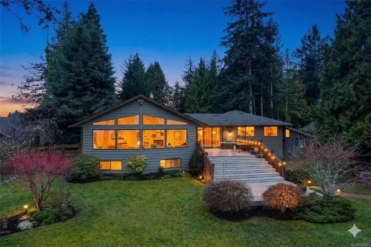 631 Sanderson Rd, Parksville BC V9P 1B1