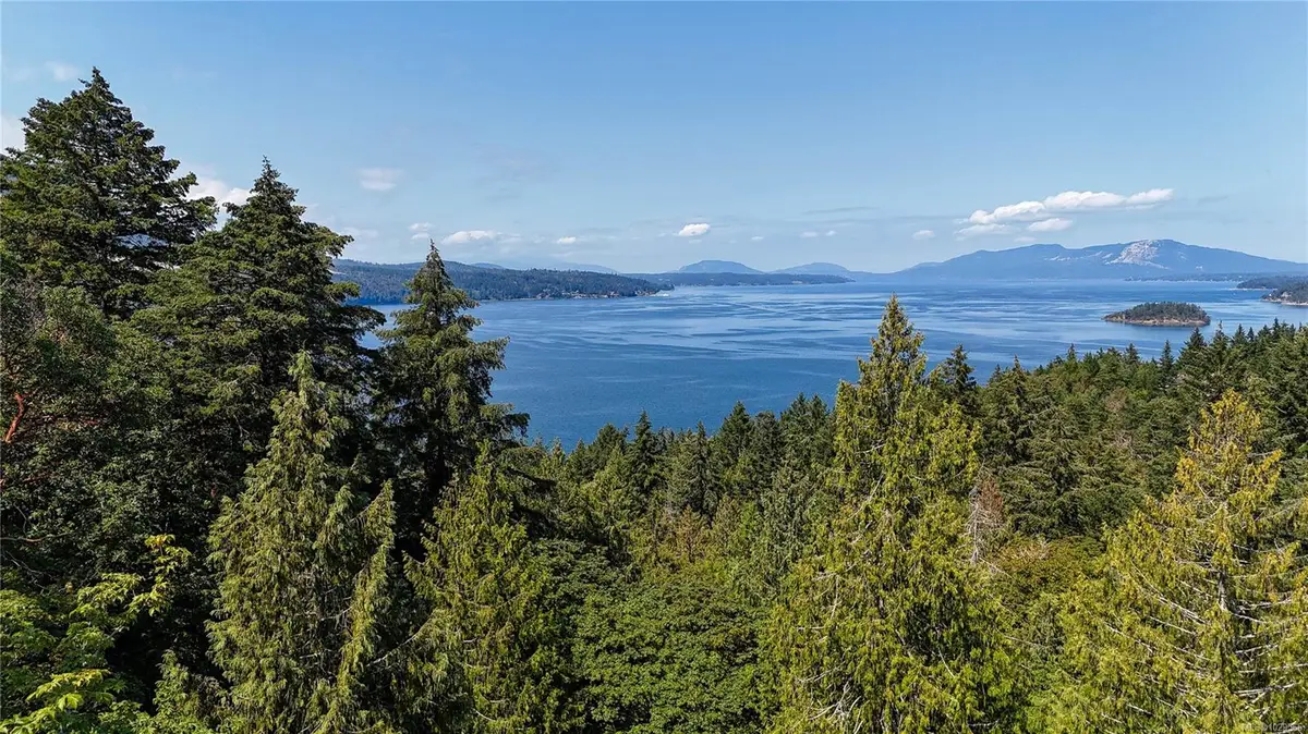 Lot 2 & 4 Willis Point Rd, Central Saanich ON L1L 1L1