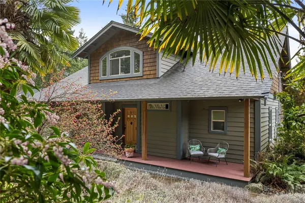 2060 Bel Oak Dr, Nanoose Bay BC V9P 9E9 - 3 bed, 3 bath property for sale in Nanoose Bay