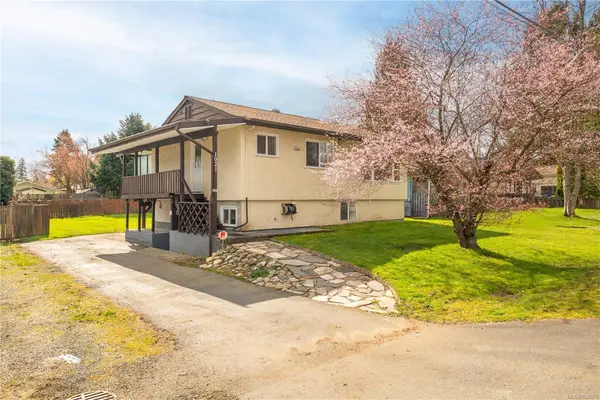 1021 Nelson St, Nanaimo BC V9S 2K1 - 4 bed, 2 bath in Nanaimo