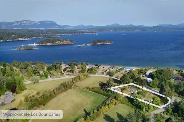 270 Price Rd, Salt Spring BC V8K 2E9 - 4 bed, 3 bath in Salt Spring