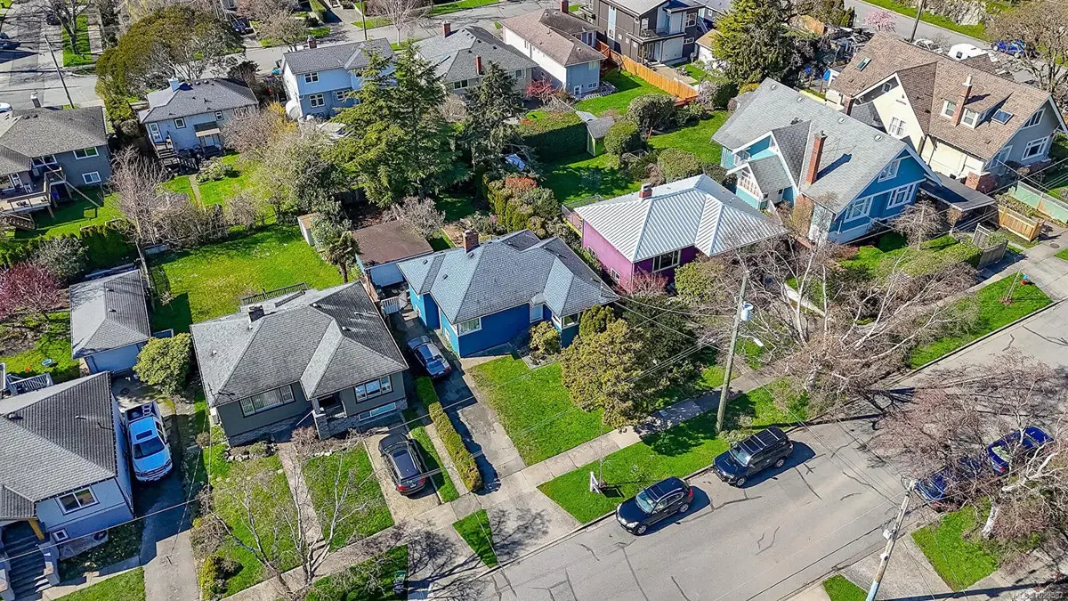 444 Stannard Ave, Victoria BC V8S 3M5
