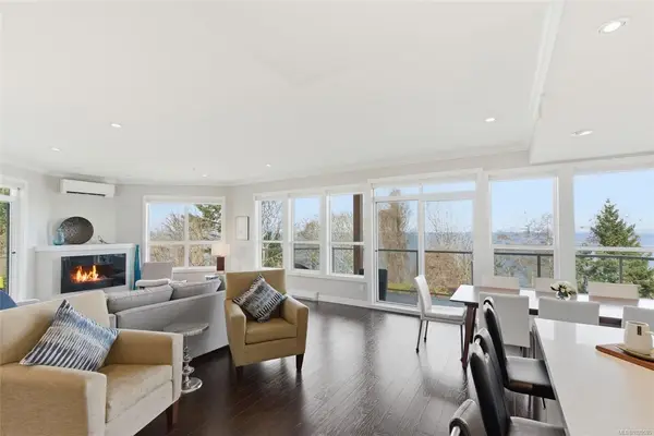 439 College Rd # 204, Qualicum Beach BC V9K 0B2 - 2 bed, 2 bath in Qualicum Beach