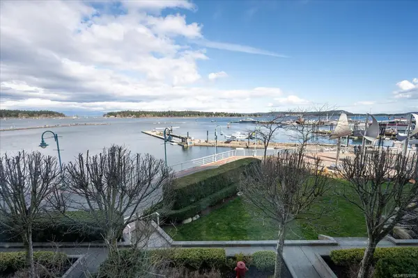 38 Front St, Nanaimo BC V9R 0B8 - 2 bed, 3 bath in Nanaimo