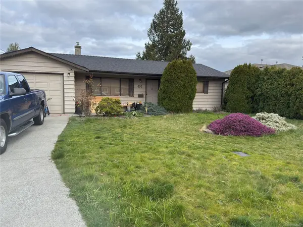 693 Wedgewood Cres, Parksville BC V9P 1B6 - 2 bed, 1 bath in Parksville