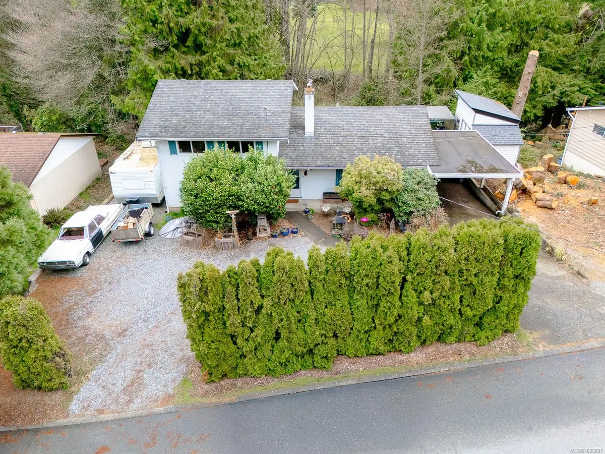 395 Dogwood Dr, Ladysmith BC V9G 1B7